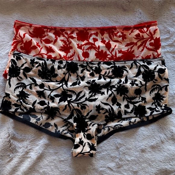NWOT 2 VICTORIA'S SECRET PANTIES - Picture 1 of 13